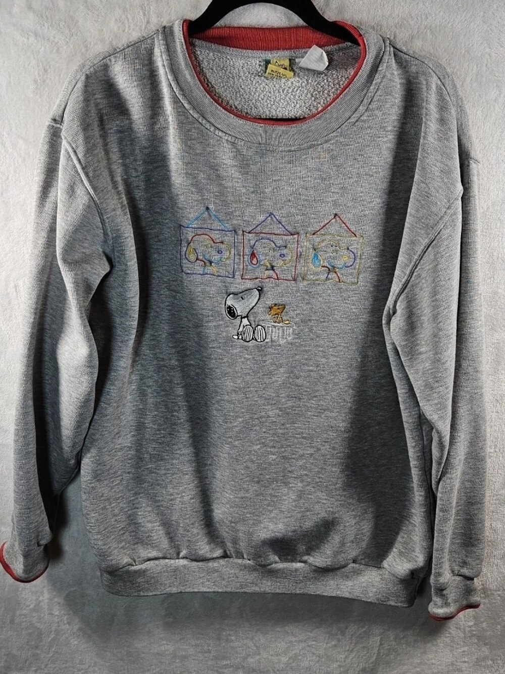 Peanuts Sweatshirt Crewneck Snoopy Woodstock Embroidered Gray Red Trim Size XL